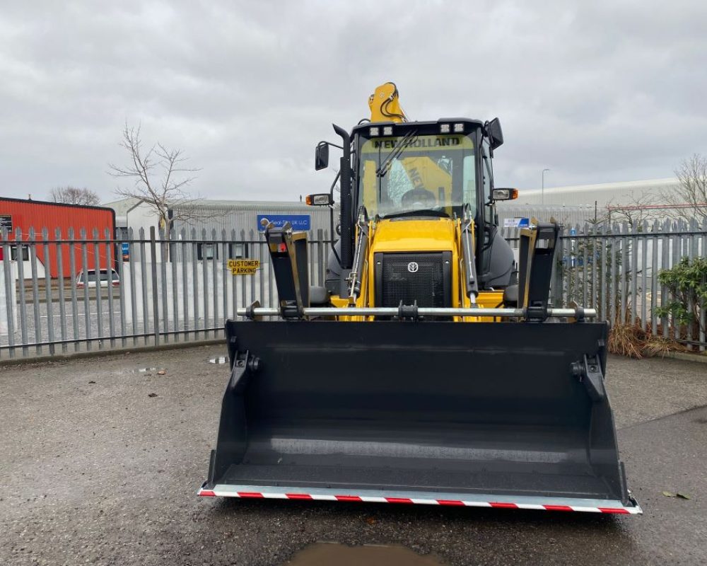 NH CONSTRUCTION B110D TC NEW HOLLAND DIGGER