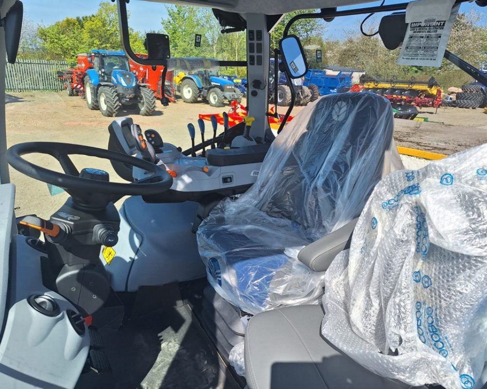 NH TRACTOR T6.180 DC NEW HOLLAND TRACTOR