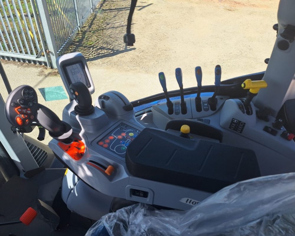 NH TRACTOR T6.180 DC NEW HOLLAND TRACTOR