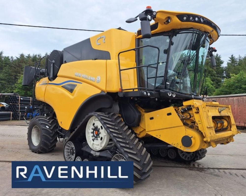 NH HARVESTER CR9.90 NEW HOLLAND DEMO