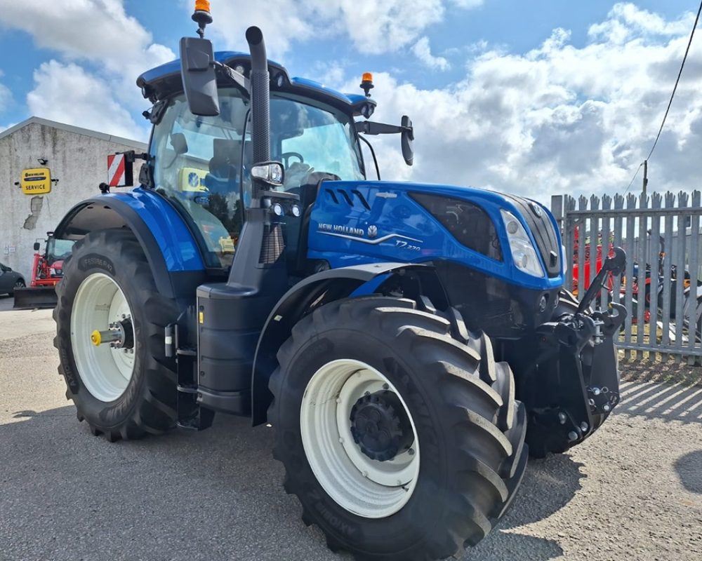NH TRACTOR T7.270 AC NEW HOLLAND TRACTOR