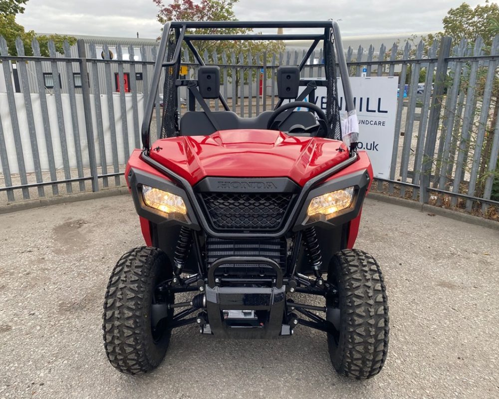 HONDA (UK) PIONEER 520 HONDA SXS520M2 DEMO