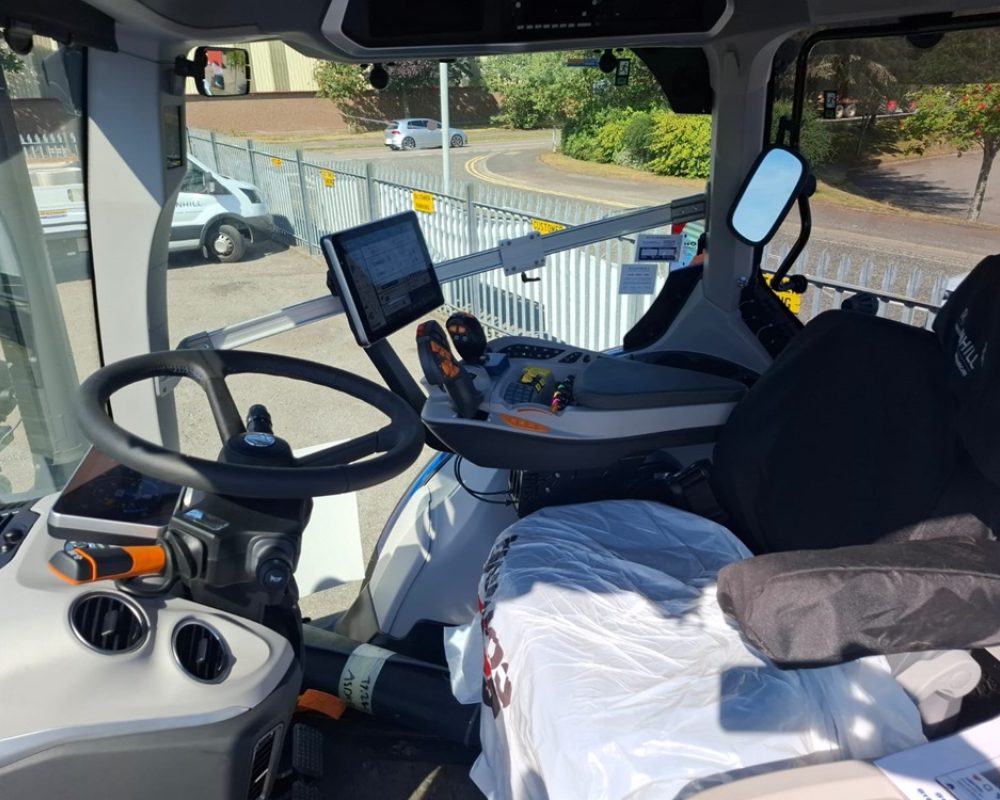 NH TRACTOR T7.245 AC NEW HOLLAND TRACTOR