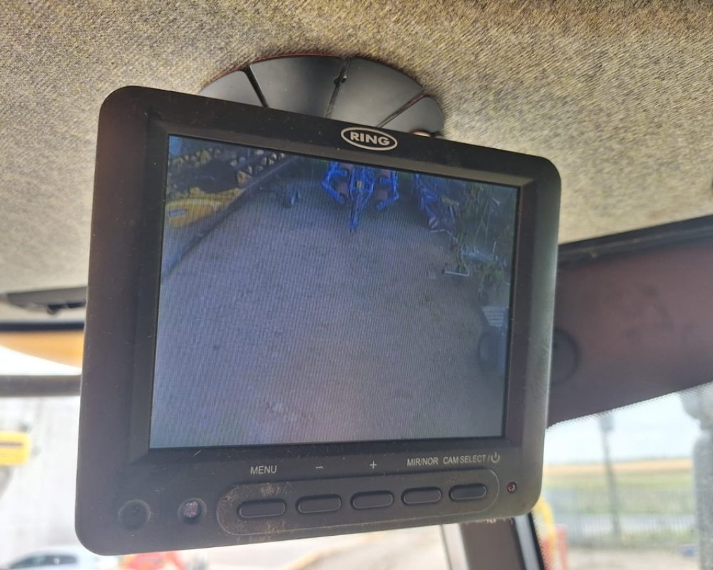 NH HARVESTER CR9070 NEW HOLLAND COMBINE