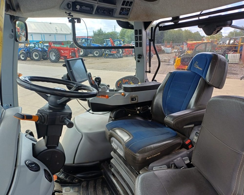 NH TRACTOR T7.270 AC NEW HOLLAND TRACTOR