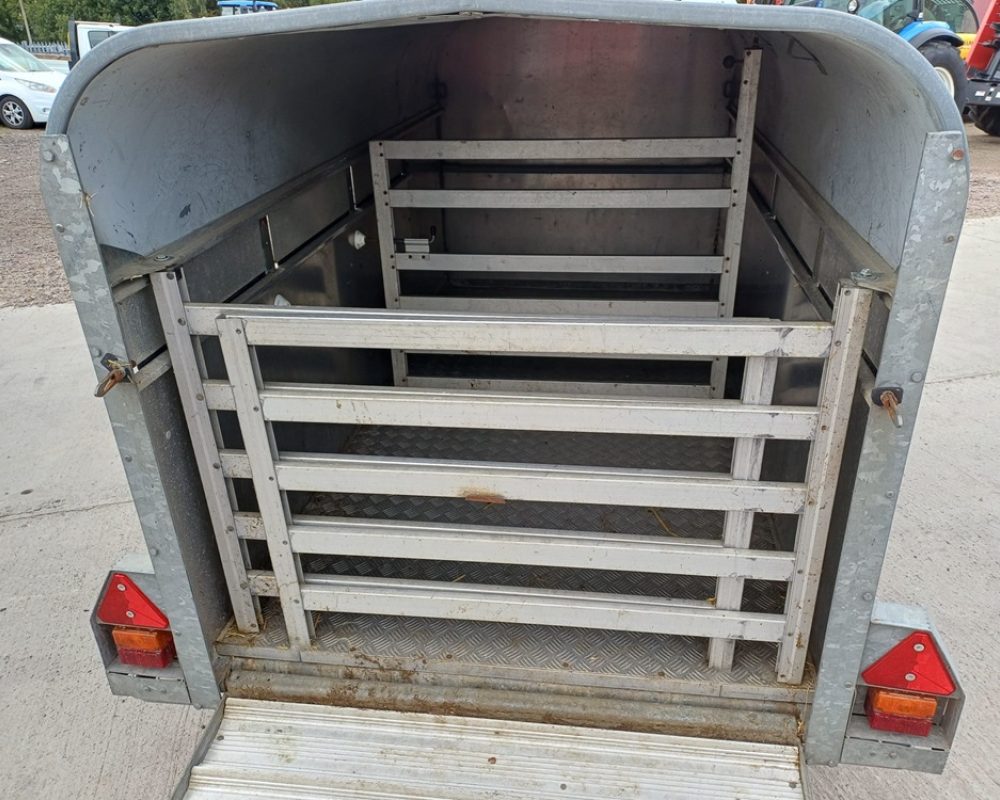 MISCELLANEOUS SHEEP TRAILER IFOR WILLIAMS