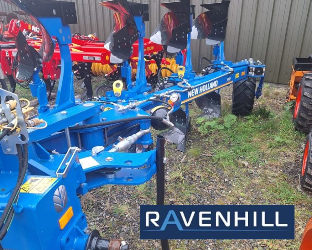 NH IMPLEMENTS PHH4 NEW HOLLAND PLOUGH
