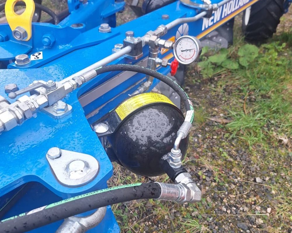 NH IMPLEMENTS PHH4 NEW HOLLAND PLOUGH