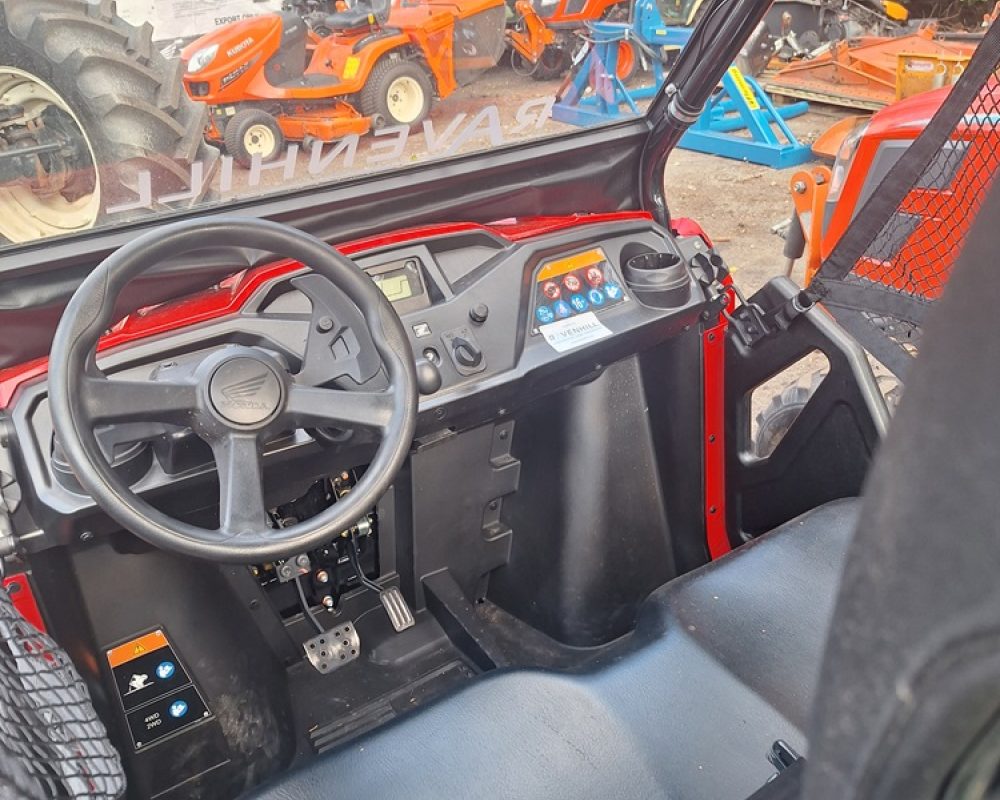 HONDA (UK) PIONEER 520 DEMO HONDA SIDE/SIDE