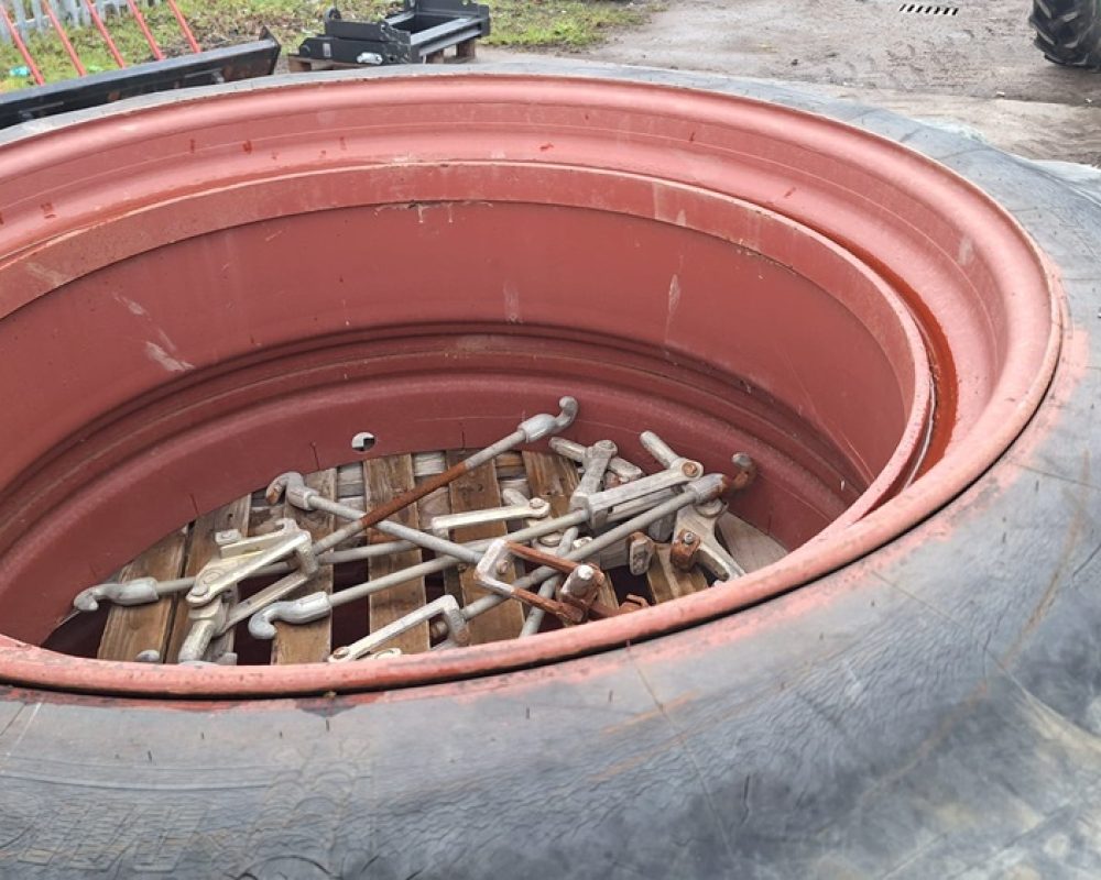 WHEELS 18.4R42 REAR DUAL WHEELS