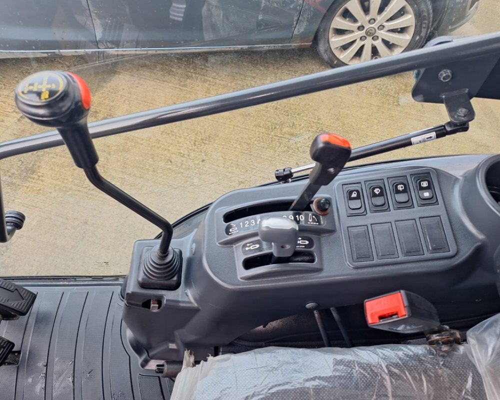 KIOTI CX2510 CH KIOTI TRACTOR