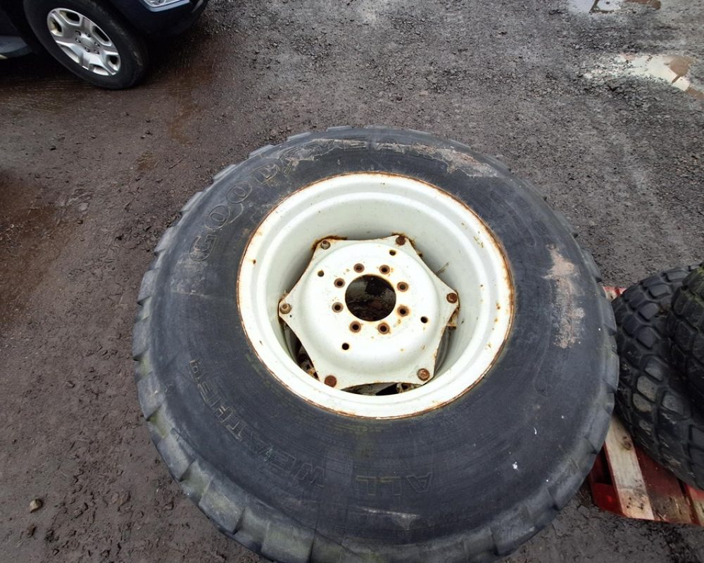 MISCELLANEOUS TURF TYRES TO SUIT NH TN75DA
